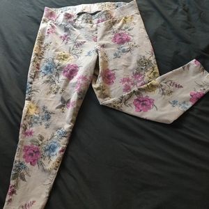 Torrid Size 2 Gray Floral Crop Leggings